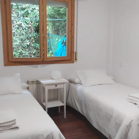 Casa Buganvilla. Con Jardin, A 100 Metros Del Centro.