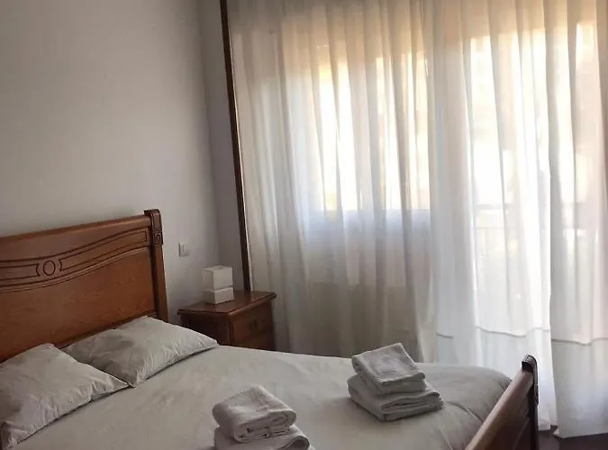 Casa Buganvilla. Con Jardin, A 100 Metros Del Centro.