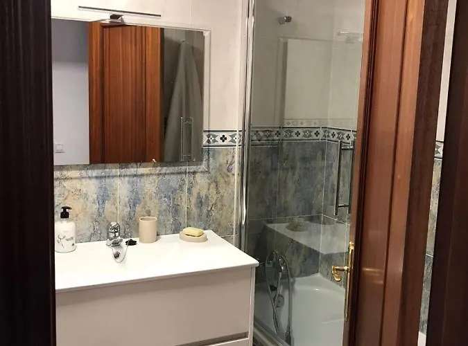 Casa Buganvilla. Con Jardin, A 100 Metros Del Centro. * Comillas