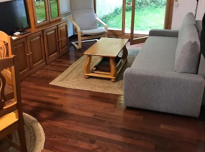 Casa Buganvilla. Con Jardin, A 100 Metros Del Centro. *