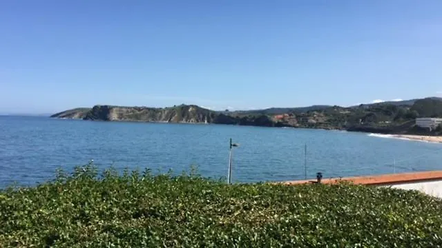 Casa Buganvilla. Con Jardin, A 100 Metros Del Centro. Comillas