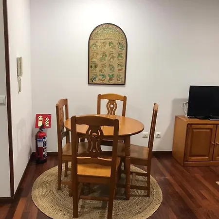 Casa Buganvilla. Con Jardin, A 100 Metros Del Centro. * Comillas