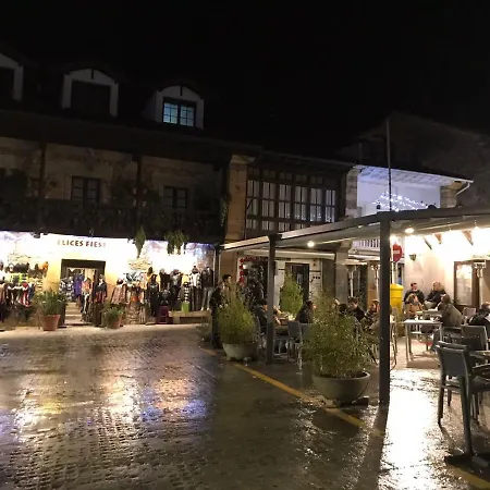 Apartman Casa Buganvilla. Con Jardin, A 100 Metros Del Centro. *