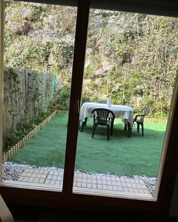 Casa Buganvilla. Con Jardin, A 100 Metros Del Centro. Apartman Comillas